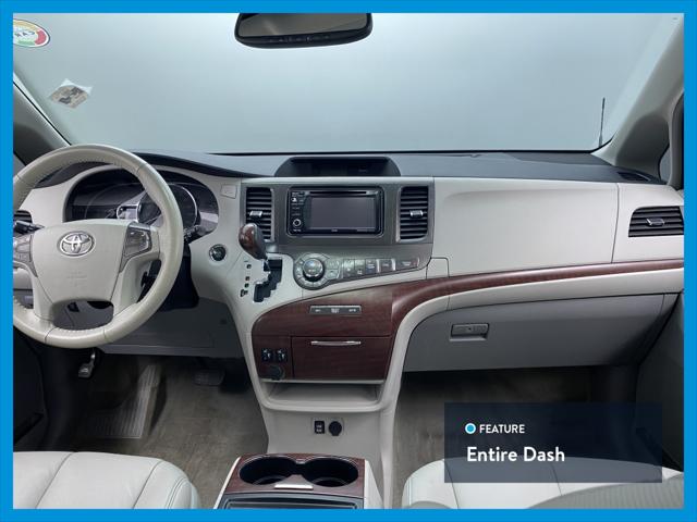 2013 Toyota Sienna XLE Minivan 4D