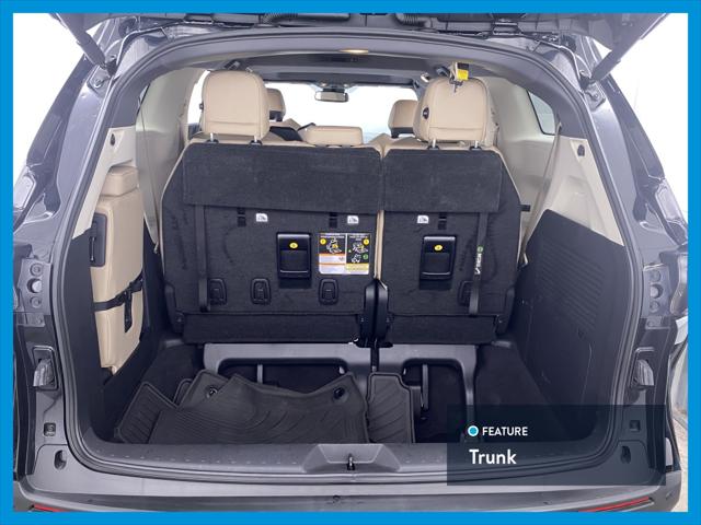2022 Toyota Sienna XLE Minivan 4D