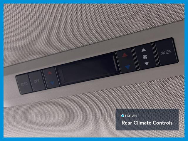 2022 Toyota Sienna XLE Minivan 4D