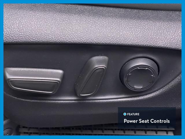 2022 Toyota Sienna XLE Minivan 4D