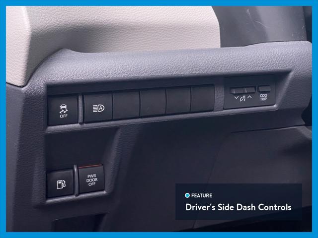 2022 Toyota Sienna XLE Minivan 4D