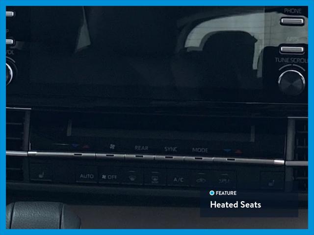 2022 Toyota Sienna XLE Minivan 4D