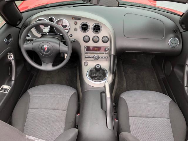 2006 Pontiac Solstice 2dr Convertible