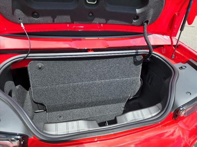 2022 Chevrolet Camaro RWD Convertible 2LT