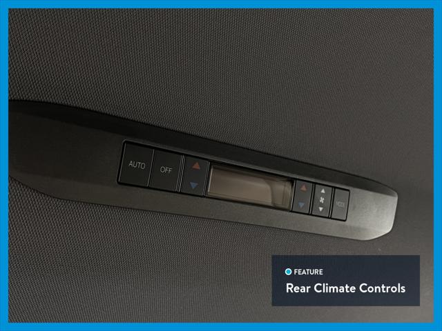 2022 Toyota Sienna XLE Minivan 4D