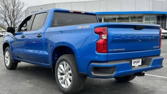 2022 Chevrolet Silverado 1500 4WD Crew Cab Short Bed Custom