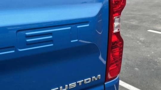 2022 Chevrolet Silverado 1500 4WD Crew Cab Short Bed Custom