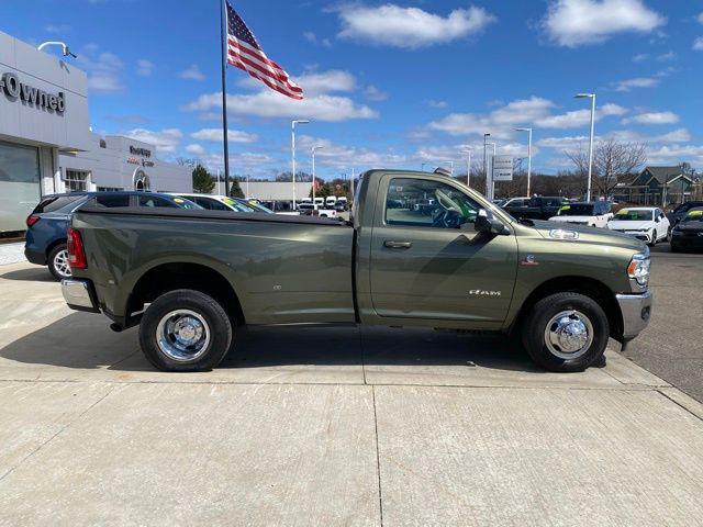 2020 Ram 3500 Lone Star Regular Cab 4x2 8 Box