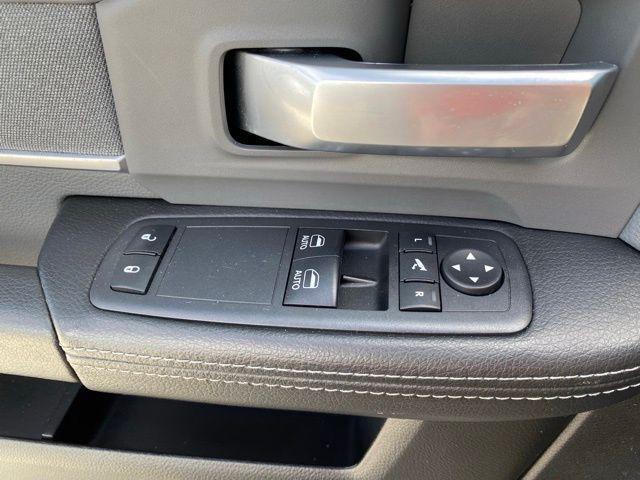 2020 Ram 3500 Lone Star Regular Cab 4x2 8 Box