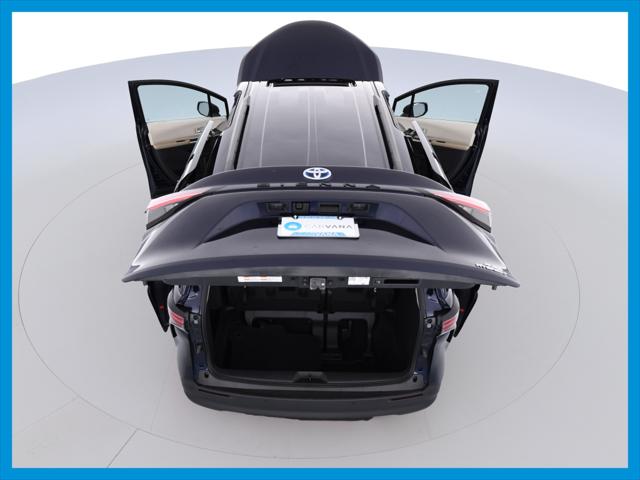 2022 Toyota Sienna XLE Minivan 4D