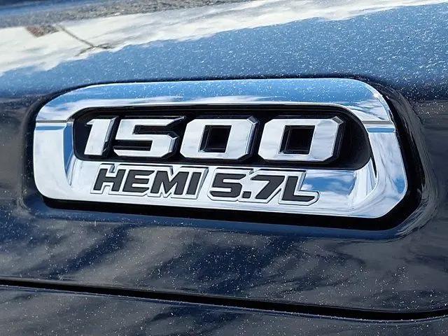 2019 Ram 1500 Big Horn/Lone Star Crew Cab 4x4 57 Box