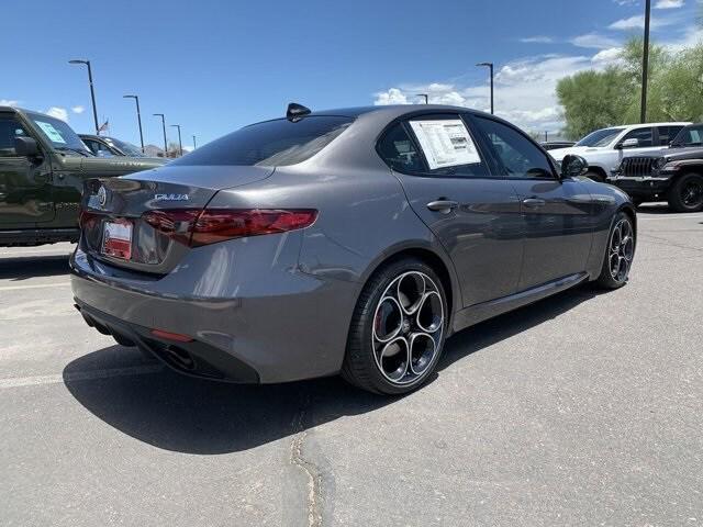 2022 Alfa Romeo Giulia GIULIA VELOCE RWD