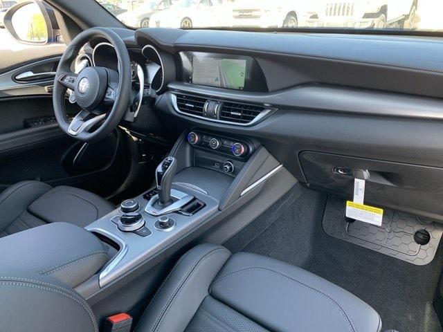 2022 Alfa Romeo Stelvio STELVIO VELOCE AWD