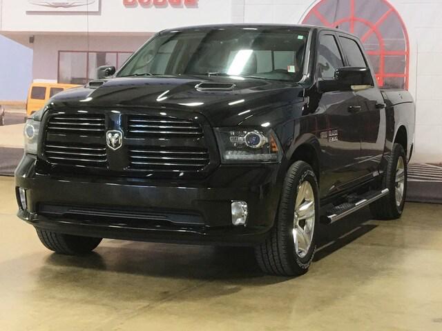 2017 RAM 1500 Sport Crew Cab 4x4 57 Box