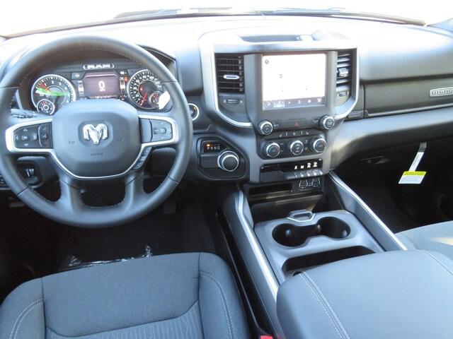 2022 Ram 1500 Big Horn Quad Cab 4x2 64 Box