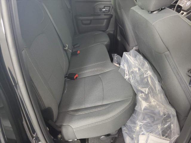 2022 RAM Ram 1500 Classic RAM 1500 CLASSIC WARLOCK QUAD CAB 4X4 64 BOX