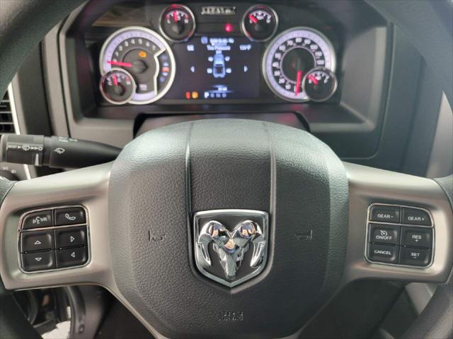 2022 RAM Ram 1500 Classic RAM 1500 CLASSIC WARLOCK QUAD CAB 4X4 64 BOX