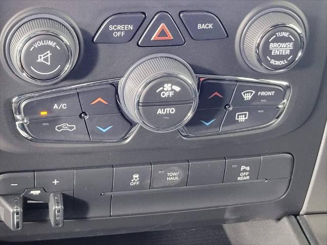 2022 RAM Ram 1500 Classic RAM 1500 CLASSIC WARLOCK QUAD CAB 4X4 64 BOX