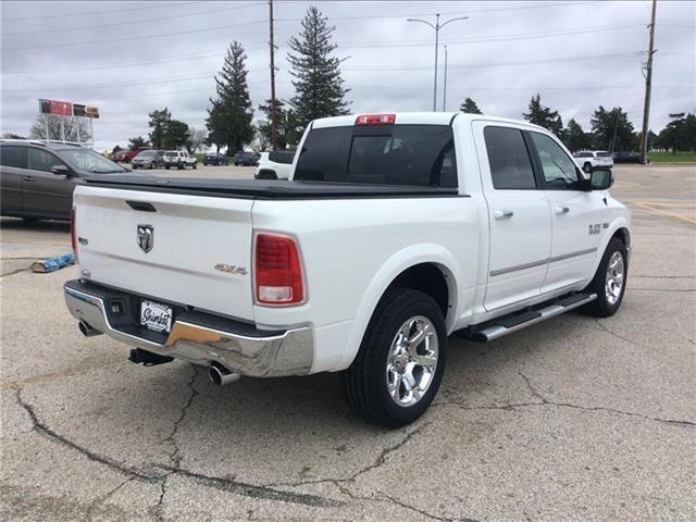 2017 RAM 1500 Laramie Crew Cab 4x4 57 Box