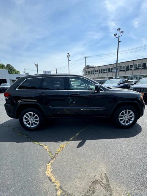 2022 Jeep Grand Cherokee Laredo E 4x4