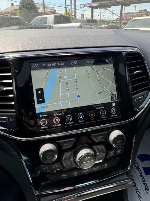 2022 Jeep Grand Cherokee Laredo E 4x4