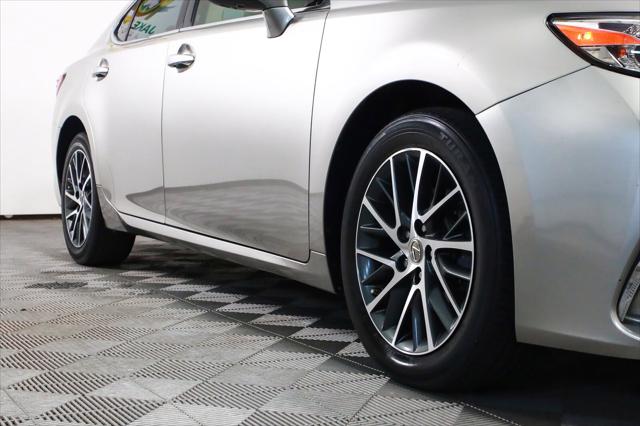 2016 Lexus ES 350 4dr Sdn