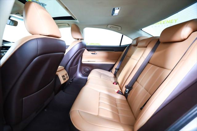2016 Lexus ES 350 4dr Sdn