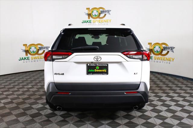 2020 Toyota RAV4 LE