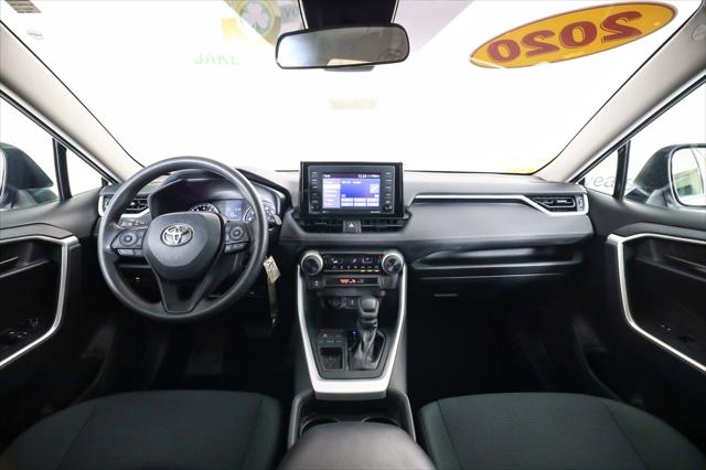 2020 Toyota RAV4 LE