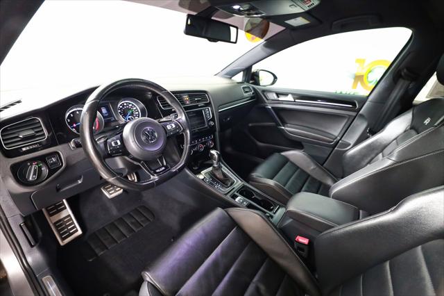 2016 Volkswagen Golf R 4dr HB DSG