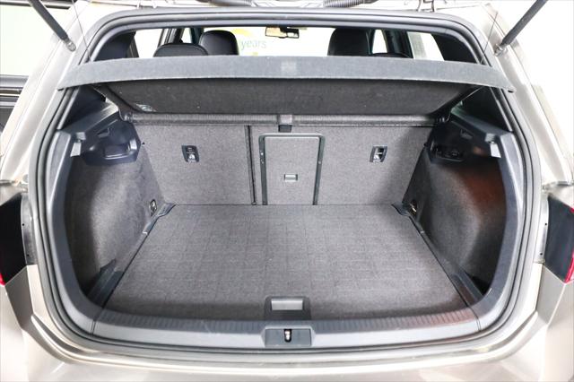 2016 Volkswagen Golf R 4dr HB DSG