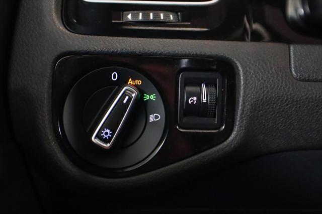 2016 Volkswagen Golf R 4dr HB DSG