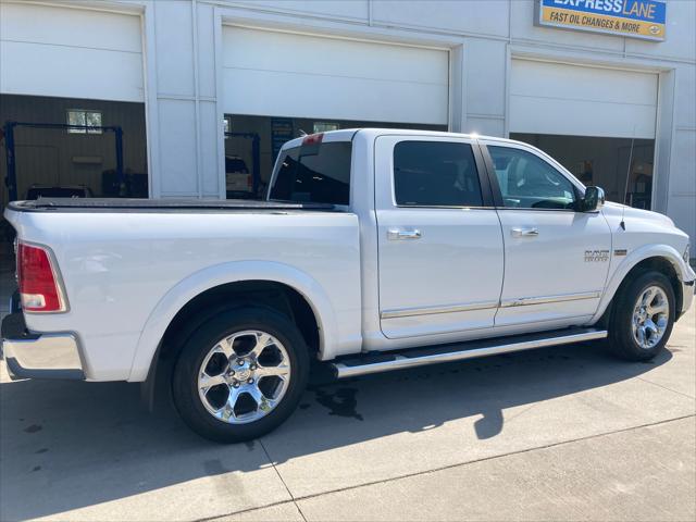 2017 RAM 1500 Laramie Crew Cab 4x4 57 Box