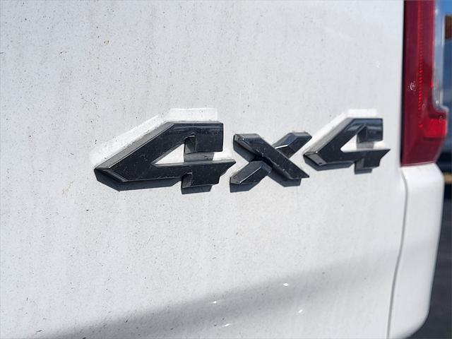 2019 Ram 1500 Big Horn/Lone Star Crew Cab 4x4 5'7" Box
