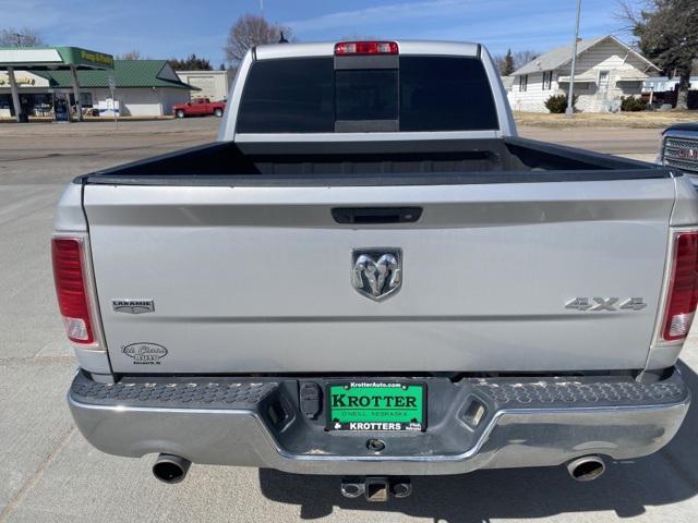 2017 RAM 1500 Laramie Crew Cab 4x4 57 Box 2017 RAM 1500 Laramie Crew Cab 4x4 57 Box