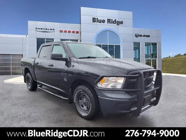 2020 RAM 1500 Classic Tradesman Crew Cab 4x4 57 Box