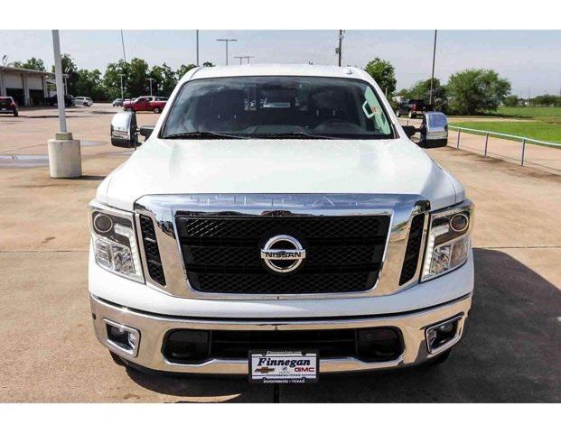 2017 Nissan TITAN SL