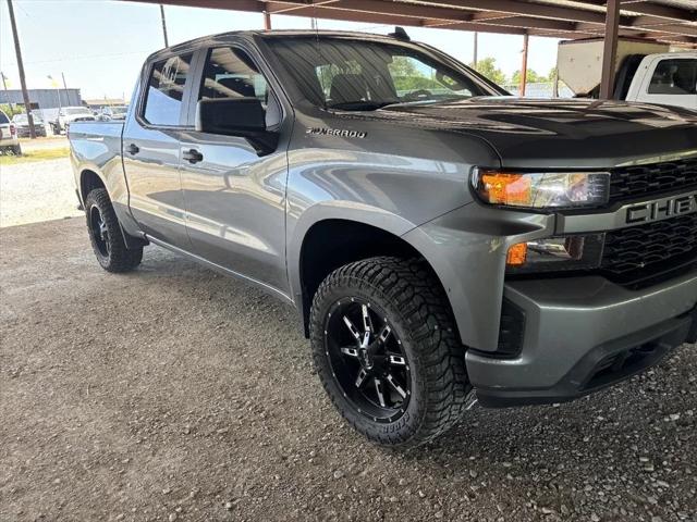 2021 Chevrolet Silverado 1500 4WD Crew Cab Short Bed Custom