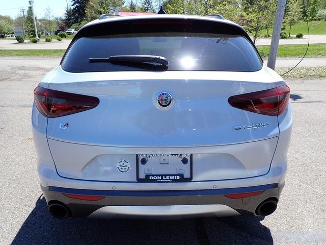 2022 Alfa Romeo Stelvio Ti AWD