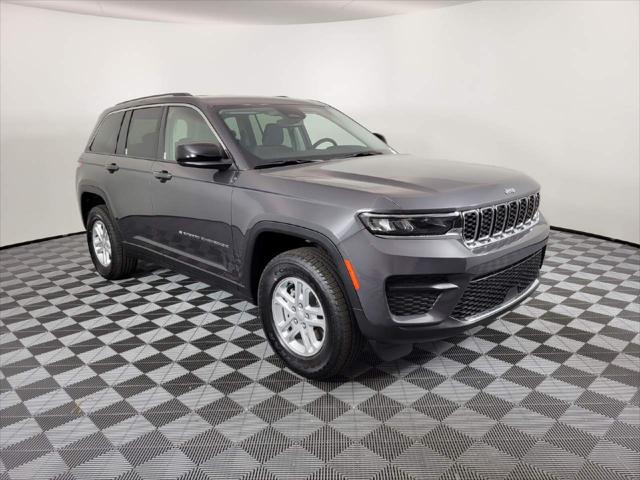 2023 Jeep Grand Cherokee GRAND CHEROKEE LAREDO 4X4
