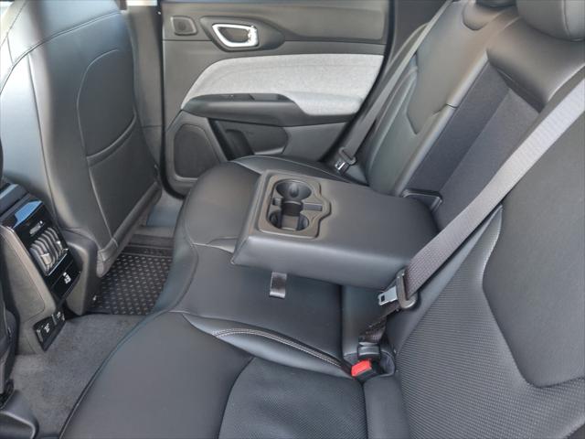 2022 Jeep Compass COMPASS LATITUDE LUX 4X4