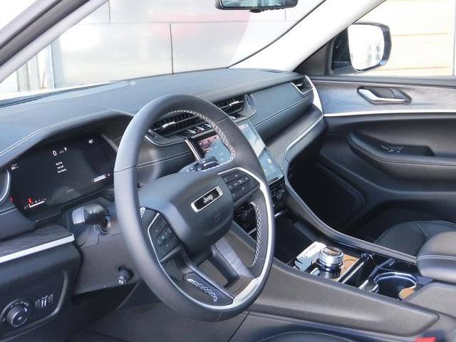 2023 Jeep Grand Cherokee GRAND CHEROKEE L LIMITED 4X4