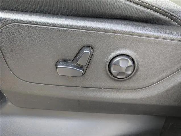 2021 Ram 1500 Big Horn Crew Cab 4x4 5'7" Box