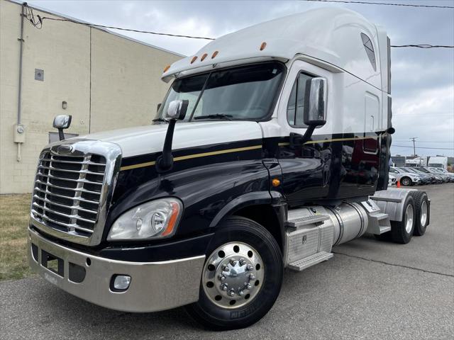 2014 Freightliner Cascadia CA125SLP Sleeper for sale in Oak Park, MI