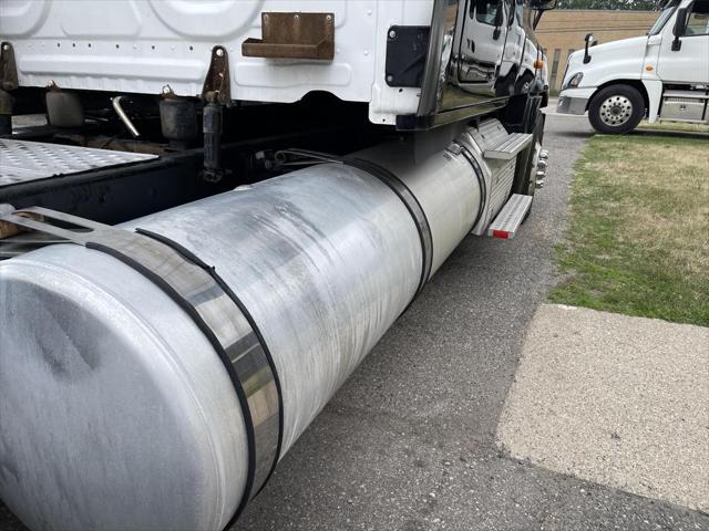 2014 Freightliner Cascadia CA125SLP Sleeper
