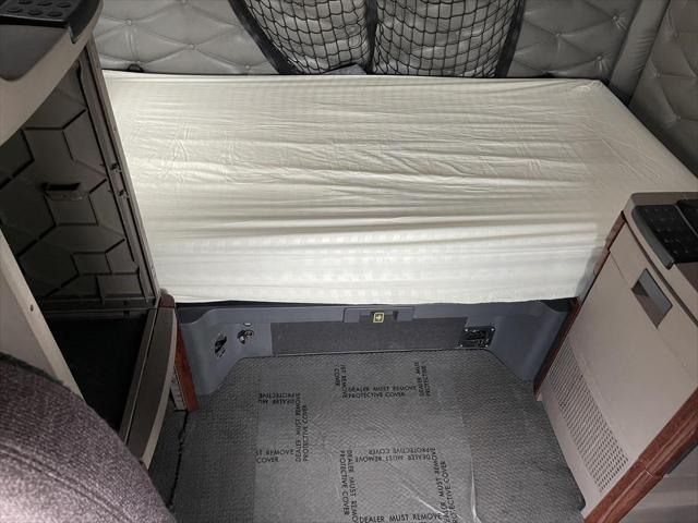2014 Freightliner Cascadia CA125SLP Sleeper