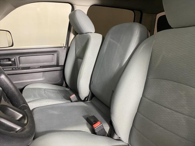 2017 RAM 2500 Tradesman Crew Cab 4x4 64 Box