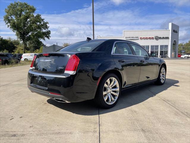 2021 Chrysler 300 Touring L