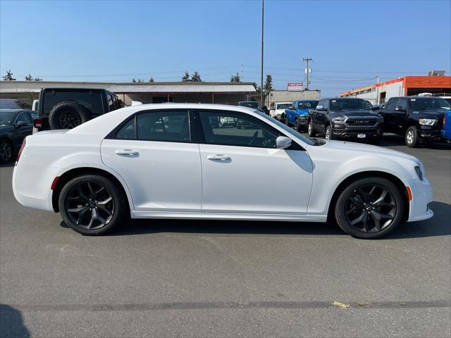 2022 Chrysler Chrysler 300 300 TOURING L