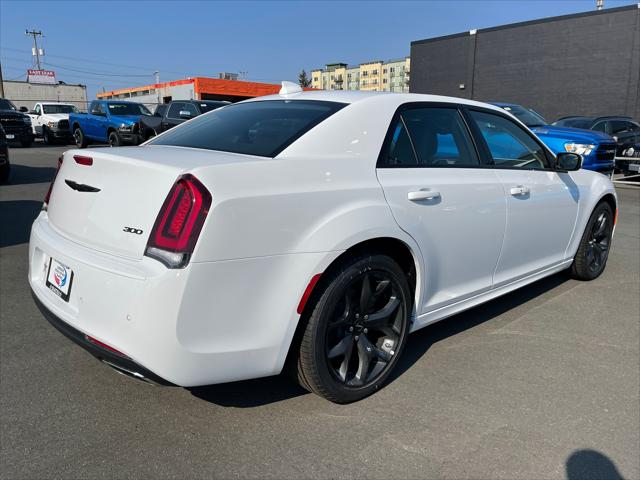 2022 Chrysler Chrysler 300 300 TOURING L